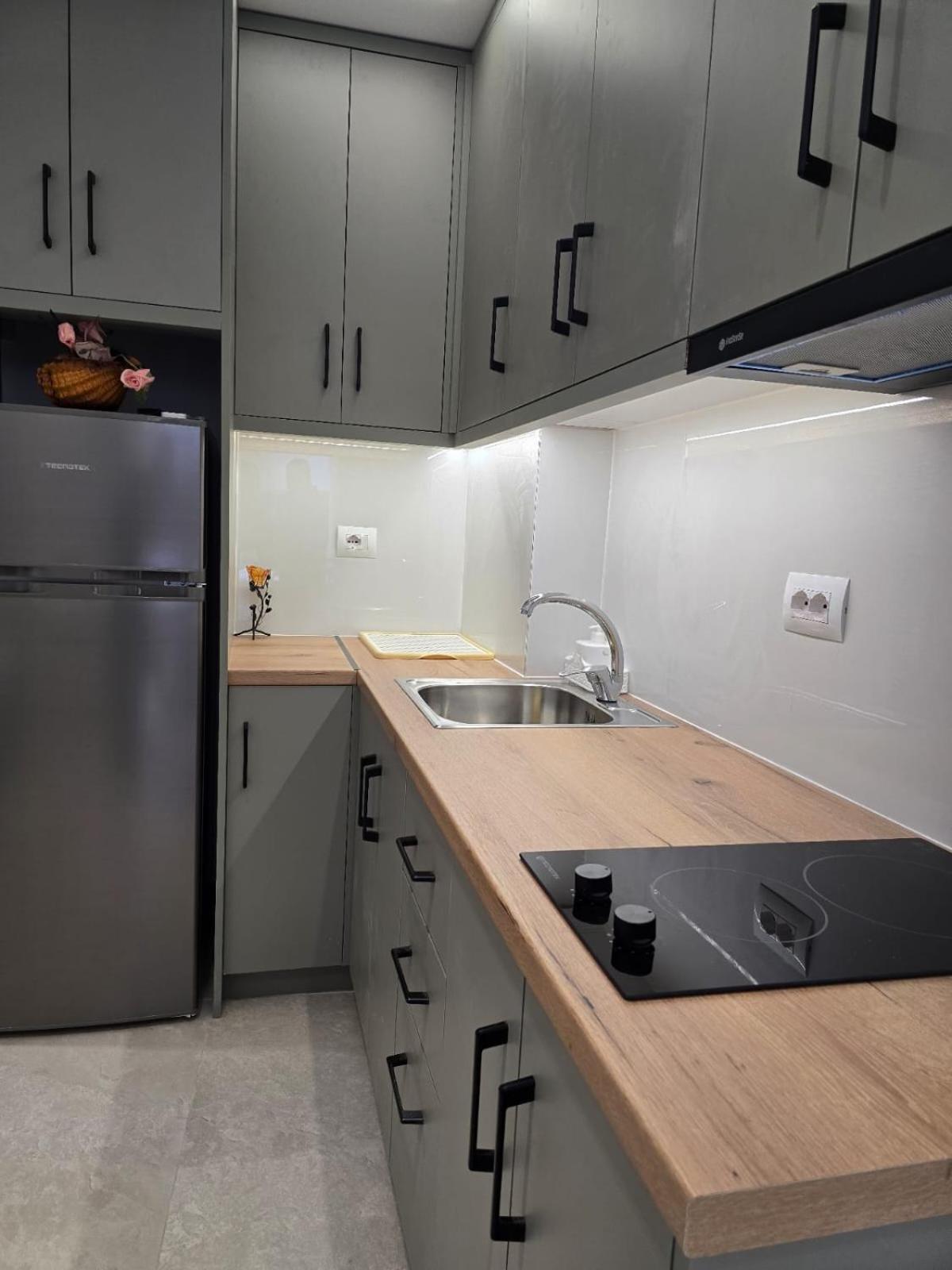 Aila Apartment *